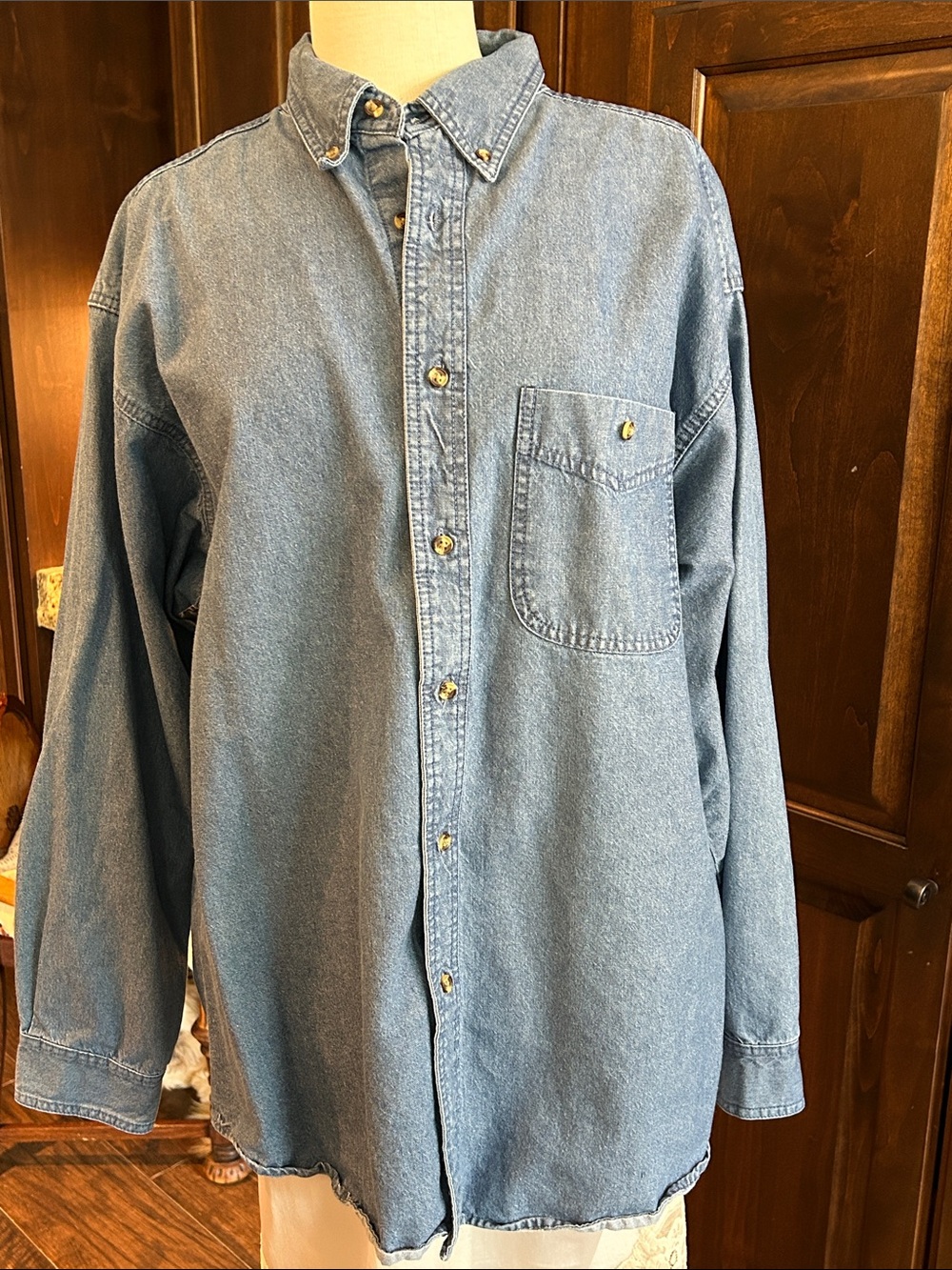 1990’s Paradise Point Sz XL Classic Light Wash Denim Button-Up Shirt Shacket